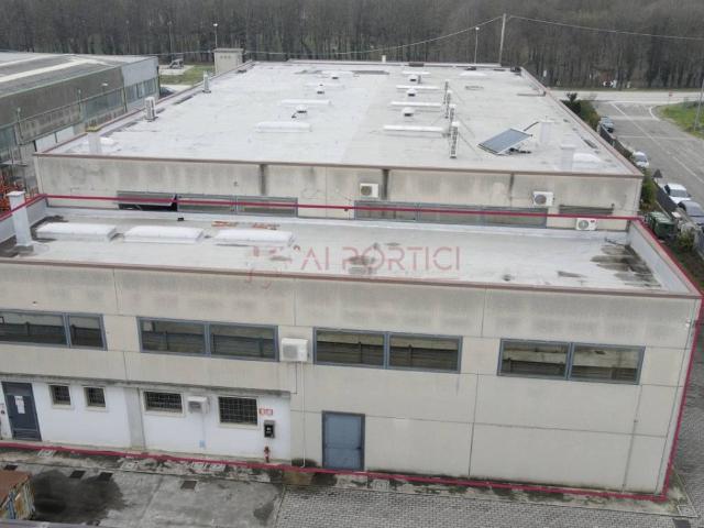 Locale Commerciale in vendita a Tognana, Piove Di Sacco