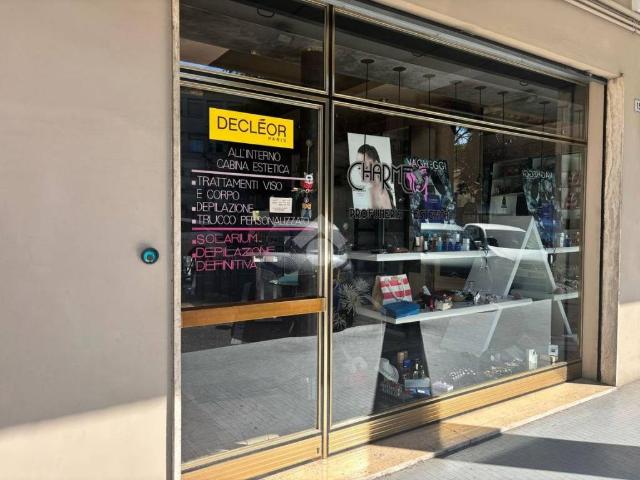 Locale Commerciale in affitto a Quartiere Sant'Anna, Piove Di Sacco