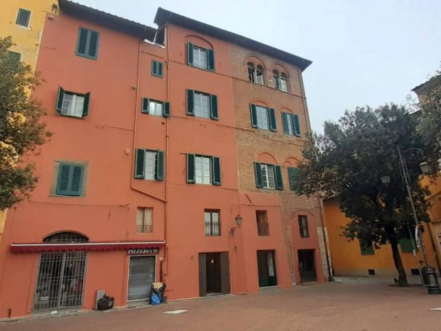 Locale Commerciale in vendita a Pisa, Toscana