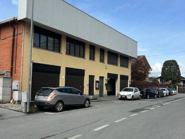 Locale Commerciale in vendita a Piemonte, Torino