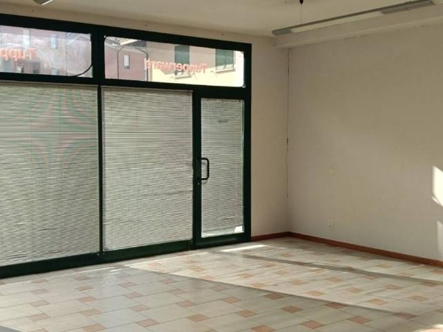 Locale Commerciale in vendita a Comunità montana del Sebino bresciano, Pisogne
