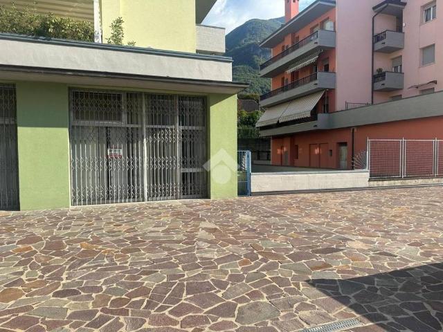 Locale Commerciale in vendita a Pisogne