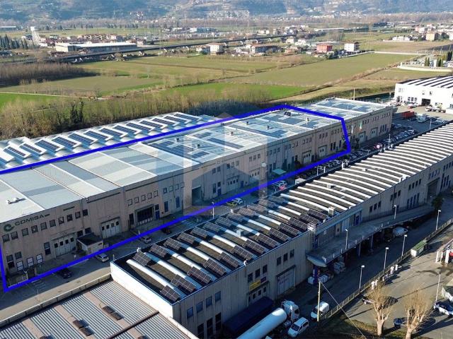 Locale Commerciale in vendita a Comunità montana del Sebino bresciano, Pisogne