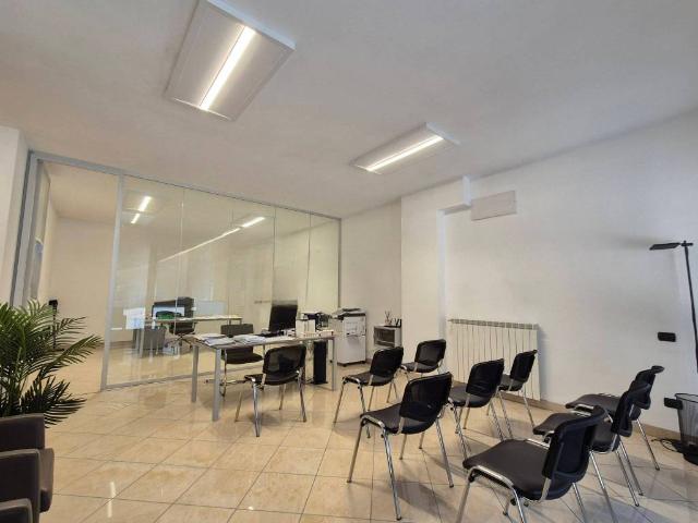 Locale Commerciale in vendita a San Pantaleo, Pistoia