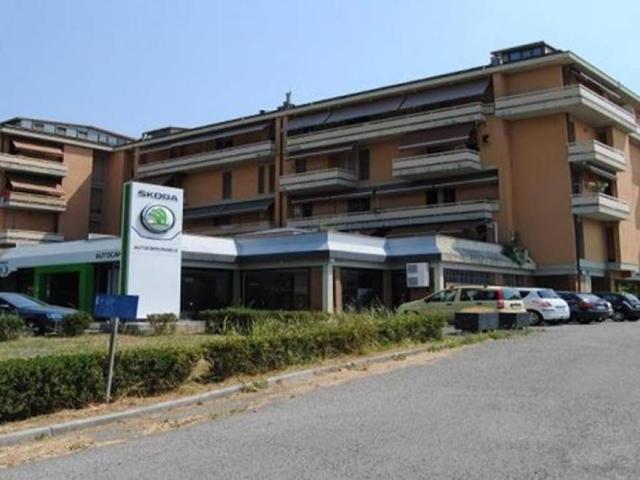 Locale Commerciale in vendita a Pistoia, Toscana