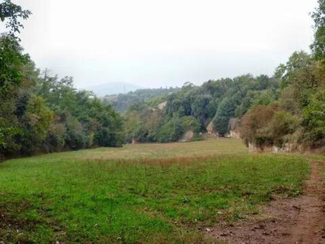 Locale Commerciale in vendita a Unione di Comuni Montani Colline del Fiora, Pitigliano