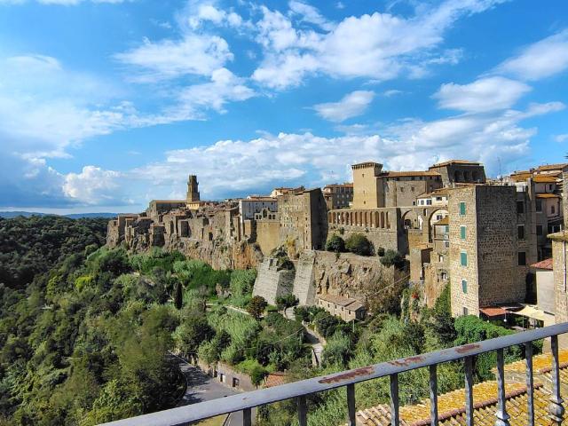 Locale Commerciale in vendita a Unione di Comuni Montani Colline del Fiora, Pitigliano