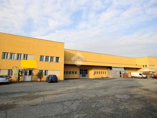 Locale Commerciale in vendita a Piemonte, Cuneo