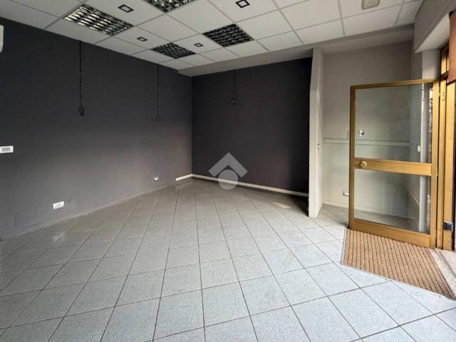 Locale Commerciale in vendita a Podenzano, Reggio Emilia