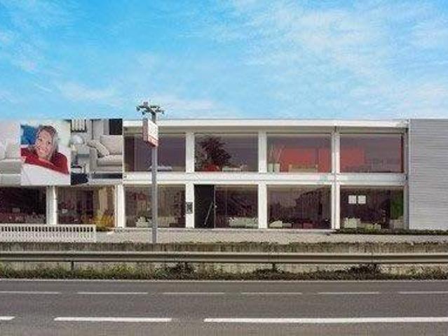 Locale Commerciale in vendita a Podenzano, Reggio Emilia