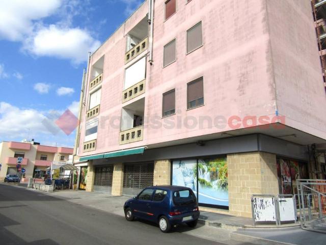 Locale Commerciale in vendita a Puglia, Lecce