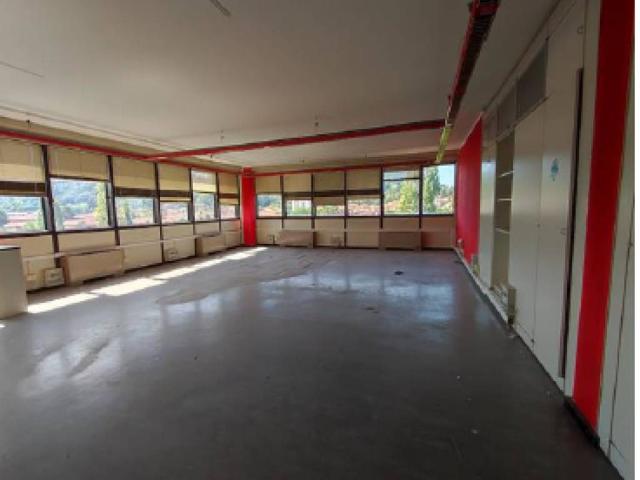 Locale Commerciale in vendita a Papaiano, Poggibonsi