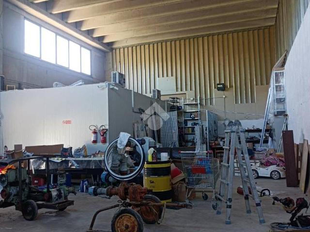Locale Commerciale in vendita a Unione di comuni Valmarecchia, Santo Marino