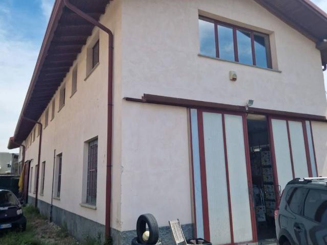 Locale Commerciale in vendita a Bettolino, Pogliano Milanese