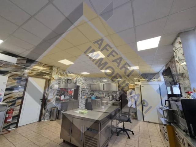 Locale Commerciale in vendita a Grancia, Lainate
