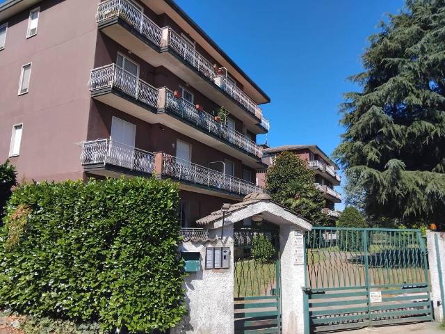 Locale Commerciale in vendita a Pogliano Milanese, Lombardia