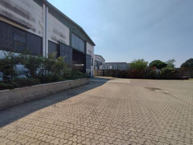 Locale Commerciale in vendita a Pogliano Milanese, Lombardia