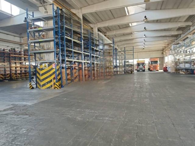 Locale Commerciale in vendita a Pogliano Milanese, Lombardia