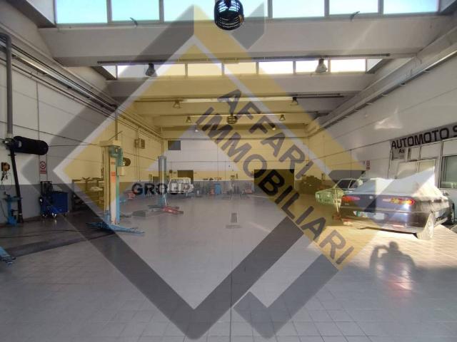 Locale Commerciale in vendita a Bettolino, Pogliano Milanese