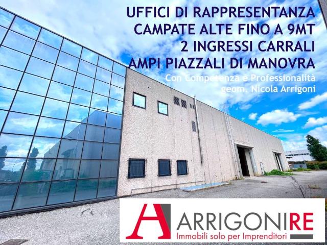 Locale Commerciale in vendita a Pognano, Lombardia