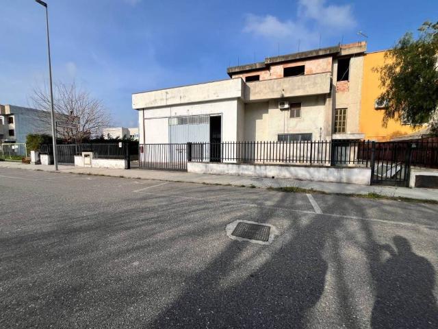 Locale Commerciale in vendita a Policoro, Basilicata