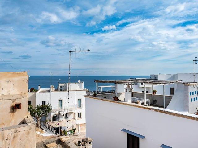 Palazzo in vendita a Centro Storico, Puglia