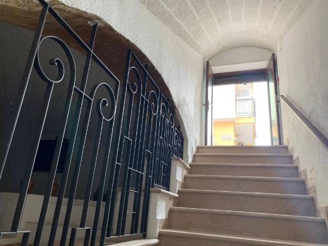 Locale Commerciale in vendita a Pozziglioni, Puglia