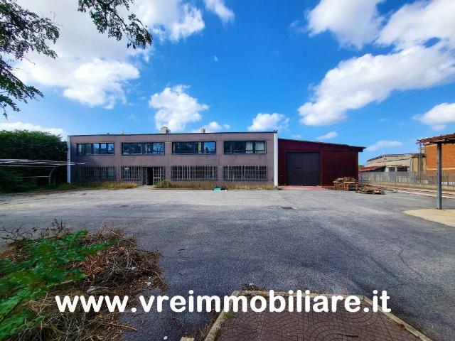 Locale Commerciale in vendita a Roma Capitale, Lazio