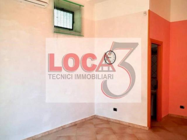 Locale Commerciale in vendita a Torvajanica, Roma Capitale