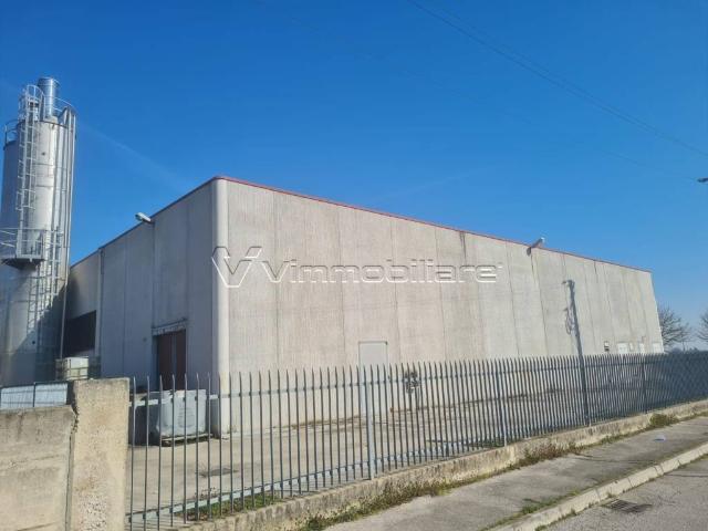 Locale Commerciale in vendita a Ponso, Veneto