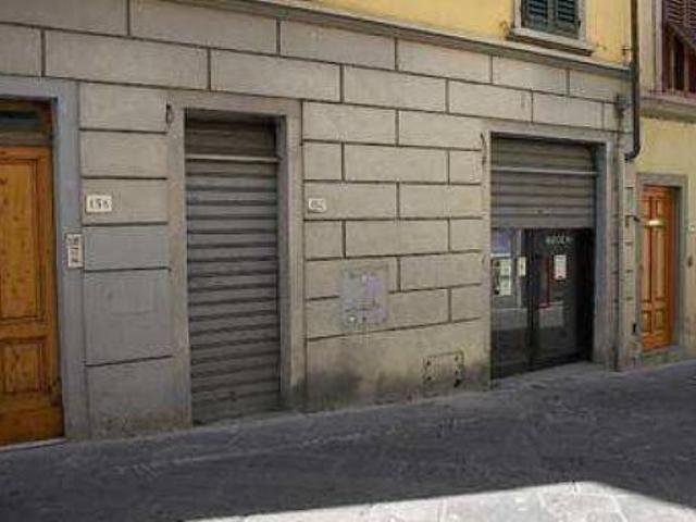 Locale Commerciale in vendita a Unione di Comuni Valdarno e Valdisieve, Pontassieve
