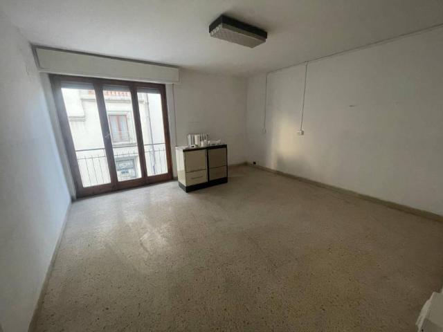 Locale Commerciale in vendita a Pontassieve, Firenze