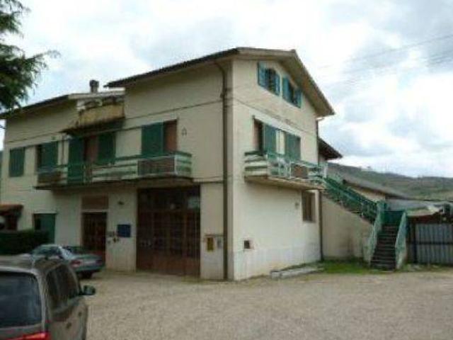 Locale Commerciale in vendita a Unione di Comuni Valdarno e Valdisieve, Pontassieve