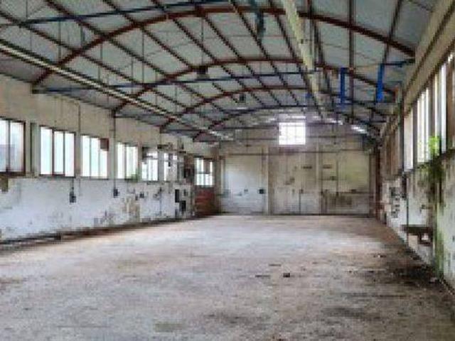Locale Commerciale in vendita a Unione di Comuni Valdarno e Valdisieve, Pontassieve