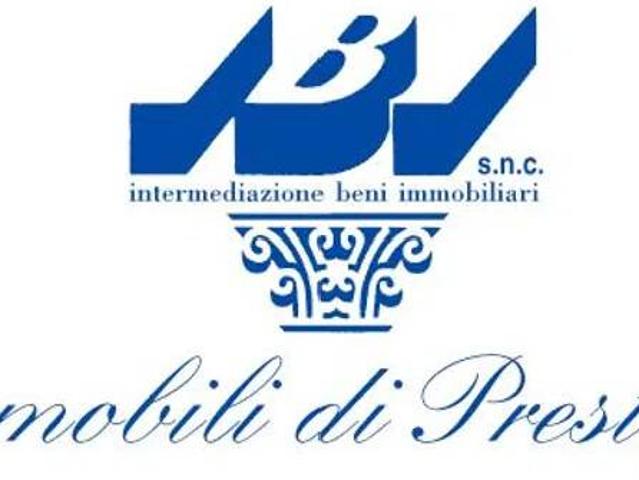 Locale Commerciale in vendita a Roncaglia, Ponte San Nicolò