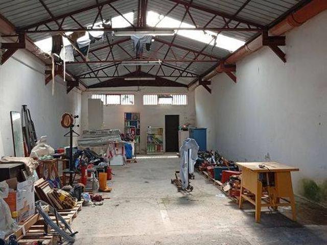 Locale Commerciale in vendita a Pontecagnano, Campania