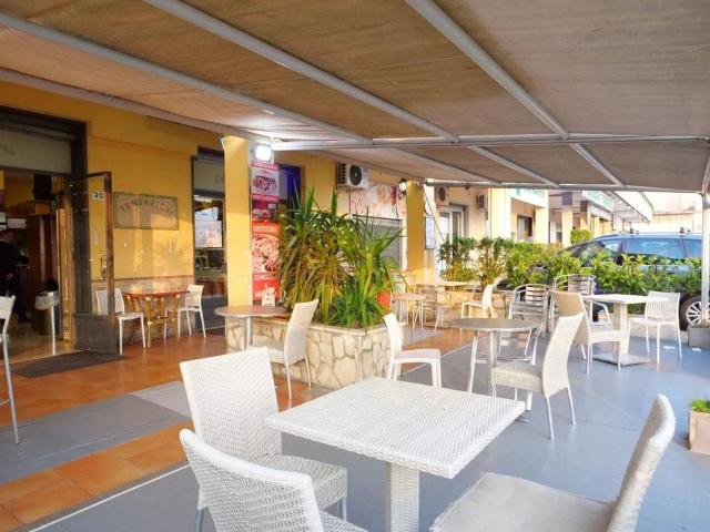 Locale Commerciale in vendita a Sant'Antonio a Picenza, Pontecagnano