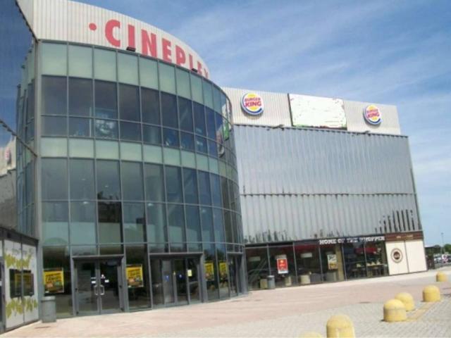 Locale Commerciale in vendita a Oltrera, Pontedera