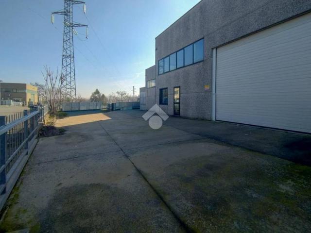 Locale Commerciale in vendita a Pontenure, Reggio Emilia