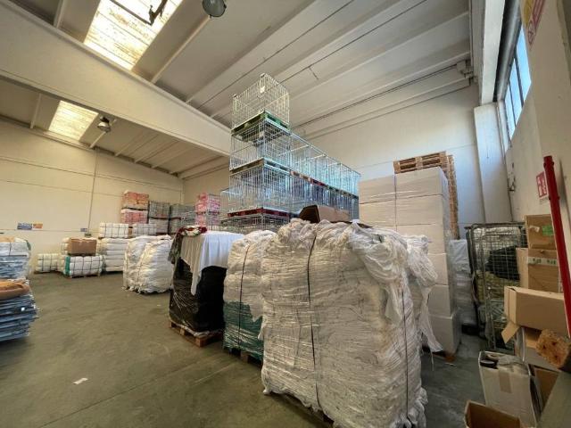 Locale Commerciale in vendita a Pontenure, Reggio Emilia