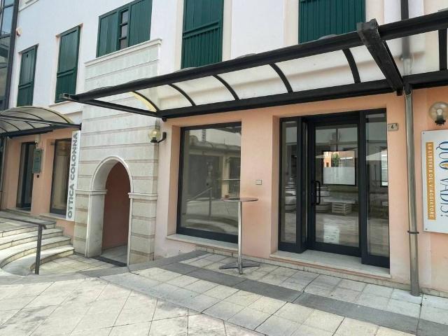 Locale Commerciale in vendita a San Giorgio, Pordenone