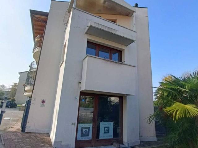 Locale Commerciale in vendita a Pordenone, Friuli-Venezia Giulia