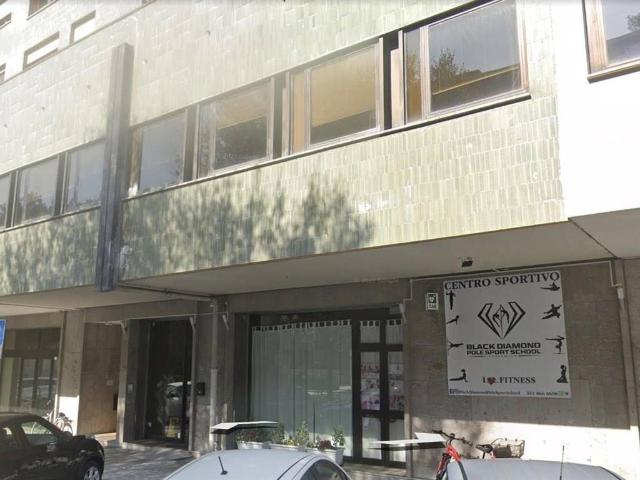 Locale Commerciale in vendita a Rorai Grande, Pordenone