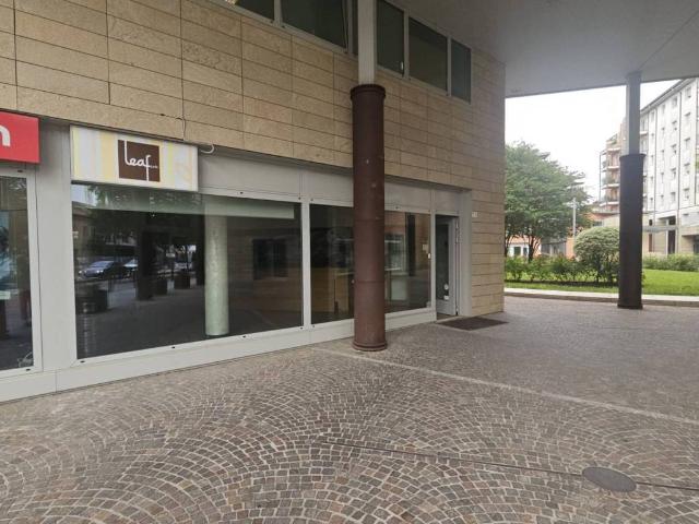 Locale Commerciale in vendita a Rorai Grande, Pordenone