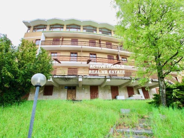 Locale Commerciale in vendita a Tavordo, Porlezza
