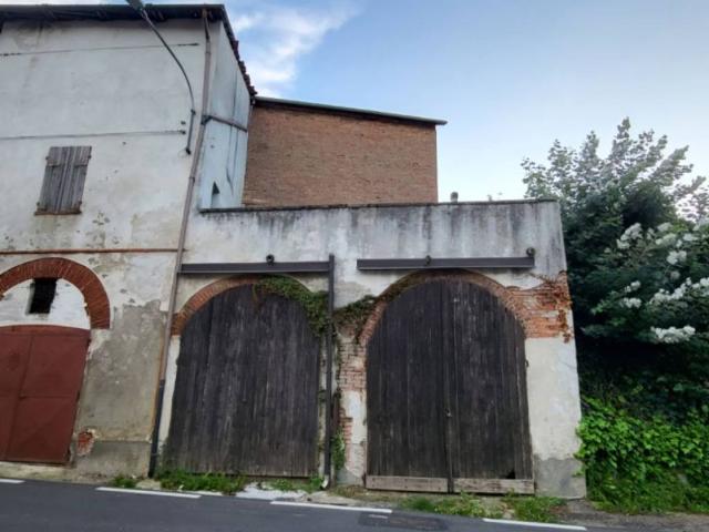 Locale Commerciale in vendita a Piemonte, Asti