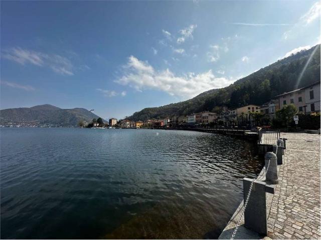 Locale Commerciale in vendita a Comunità Montana del Piambello, Porto Ceresio
