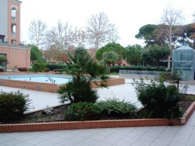 Locale Commerciale in vendita a Marche, Macerata