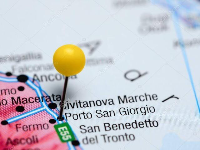 Locale Commerciale in vendita a Marche, Fermo