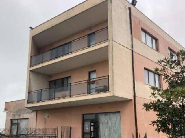 Locale Commerciale in vendita a Marina Picena, Marche